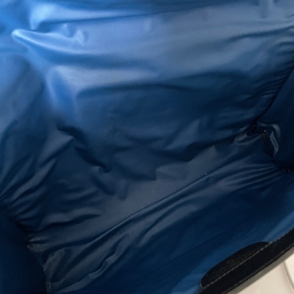 🔴SOLD🔴Gucci Clutch - Picture 16 of 16